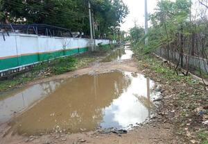 தேங்கியுள்ள நீரால் நோய் தொற்று அச்சம்: அகற்ற மக்கள் வலியுறுத்தல்