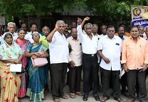 மதுரையில் ஓய்வூதியர்கள் ஆர்ப்பாட்டம்