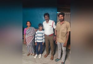 வழிதவறி சென்ட்ரலில் சுற்றித் திரிந்த சிறுவன் பாட்டியிடம் ஒப்படைப்பு