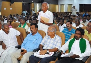 நெற் பயிருக்கு  நிவாரணம் குறைத்து  வழங்குவதால்  அதிருப்தி * குறைதீர் கூட்டத்தில் விவசாயிகள் புகார்