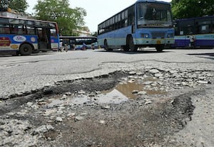 44 கால்வாய்களில் துார்வாரும் பணி சென்னையில் இப்போதுதான் தீவிரம்