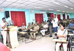 போலீஸ் அதிகாரிகளுக்கான திறன் மேம்பாட்டு பயிற்சி முகாம் நிறைவு