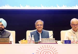 தமிழகம் உள்பட 12 மாநிலங்களில் வாக்காளர் பட்டியல் சிறப்பு திருத்தம்: தேர்தல் கமிஷன் அறிவிப்பு