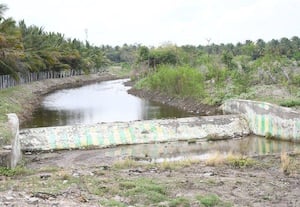 பராமரிப்பு இல்லாத கிராம தடுப்பணைகள் மழை நீர் சேகரிப்பு கேள்விக்குறி