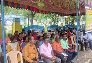 அரசு ஊழியர்கள் தர்ணா