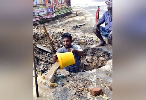 ராமநாதபுரத்தில் சேதமடைந்த காவிரி குடிநீர் குழாய் சீரமைப்பு: தினமலர் செய்தி எதிரொலி