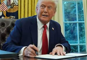 35வது நாளாக அரசு நிர்வாகம் முடக்கம்: 'சாதனை படைக்கிறார்' அமெரிக்க அதிபர் டிரம்ப்