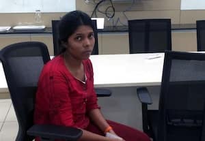 குளியலறைகளில் கண்காணிப்பு கேமரா வைத்த பெண் கைது; நண்பருக்கு வலை உண்மையை மறைக்க போலீசார் முயற்சியா?