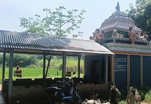 கோவில் பூட்டை உடைத்து  திருட்டு