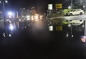 விருதுநகரில் வெப்பத்தை தணித்த மழை