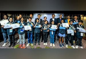 மினி கர்நாடகா விளையாட்டு போட்டிகள்;  தடகளத்தில் பதக்கங்கள் குவித்த பெங்., மாணவியர் மினி கர்நாடகா விளையாட்டு போட்டிகள் தடகளத்தில் பதக்கங்கள் குவித்த பெங்., மாணவியர்