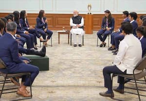 கிரிக்கெட் வெறும் விளையாட்டல்ல; உலகக்கோப்பை வென்ற வீராங்கனைகளிடம் கலந்துரையாடிய பிரதமர்