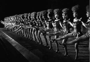 நுாறு ஆண்டுகளைத் தொட்ட ராக்கெட்ஸ் நடனகுழு