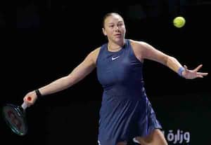 டபிள்யு.டி.ஏ., பைனல்ஸ்: அரையிறுதியில் அனிசிமோவா