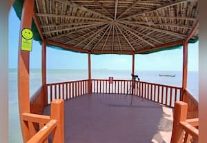 தனுஷ்கோடியில் அமைக்கப்பட்டுள்ள வனத்துறை மரப்பாலம் முடக்கம்