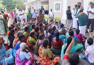 மின்வேலியில் சிக்கி பலியான இருவரின் சடலங்களை கிணற்றில் வீசிய இருவர் கைது