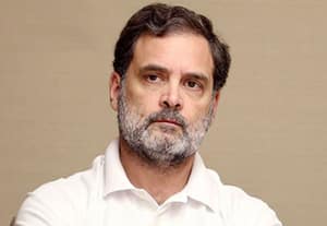 ஜனநாயகம், பொது மக்கள் மீது அக்கறை இல்லை: பாஜ மீது ராகுல் சாடல்