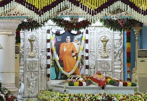 ஸ்ரீசத்யசாய் நுாற்றாண்டு விழா: புட்டபர்த்தி பிரசாந்தி நிலையத்தில் உலகளாவிய அகண்ட பஜனை துவங்கியது