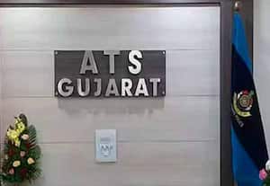 குஜராத்தில் பயங்கரவாதிகள் 3 பேர் சிக்கினர்: சதிச்செயல் முறியடிப்பு