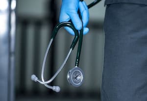 ரஷ்ய சிறையில் தமிழக டாக்டர் சித்ரவதை; மத்திய, மாநில அரசுகளிடம் உதவி கோரும் மனைவி