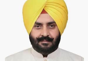 பாலியல் குற்றச்சாட்டில் சிக்கிய ஆம் ஆத்மி எம்எல்ஏ ஆஸி.,க்கு தப்பி ஒட்டம்