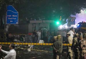 டில்லியில் நிகழ்த்தப்பட்டது தற்கொலைப்படை தாக்குதல்: போலீசார் தகவல்