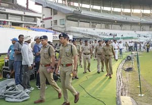 கோல்கட்டாவில் உச்சகட்ட பாதுகாப்பு  * முதல் டெஸ்ட் போட்டிக்கு