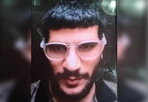 வெடித்து சிதறிய காரை ஓட்டியவர் புல்வாமா டாக்டர்