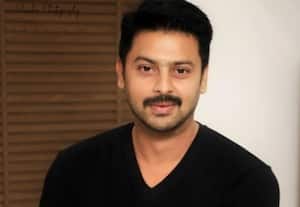 போலீசாருக்கு ரூ.50 லட்சம் கொடுக்கப்பட்டதா? நடிகர் ஸ்ரீகாந்திடம் அமலாக்க துறை விசாரணை