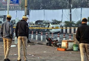 டில்லியில் குண்டுவெடிப்பு சம்பவம்: சிக்கியது மற்றொரு கார்