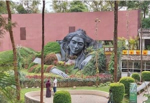 ﻿ மனதை மயக்கும் சிரி கபே