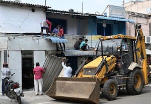 ﻿ சாலை ஆக்கிரமிப்புகள் வேளச்சேரியில் அகற்றம்