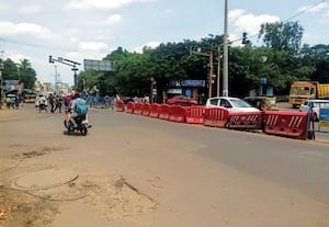 ﻿ திட்டமிடலின்றி அமைக்கப்பட்ட 'யு - டர்ன்' வசதி விபத்தும் விதிமீறலும் அதிகரிப்பால் மக்கள் பீதி