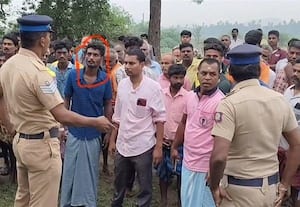 ﻿ தேவதானம் கோயில் காவலாளிகள் கொலை வழக்கில் வாலிபர் சுட்டுப்பிடிப்பு- போலீசாரிடம் நியாயம் கேட்டவரே 'சம்பவம்' செய்ததால்  அதிர்ச்சி