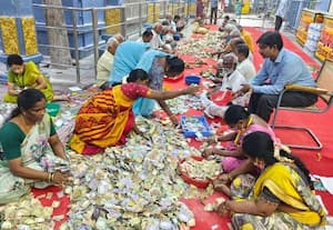 ﻿ குன்றத்துார் முருகன் கோவில் காணிக்கை ரூ.64 லட்சம்