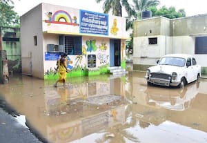 ﻿ ராமநாதபுரத்தில் மழையால் அவதி மருத்துவக்கல்லுாரி மருத்துவமனையில் கழிவுநீர்