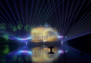 ﻿ பகவான் ஸ்ரீ சத்ய சாய் பெருமையை பறைசாற்றும் லேசர் ஒளிக்காட்சி