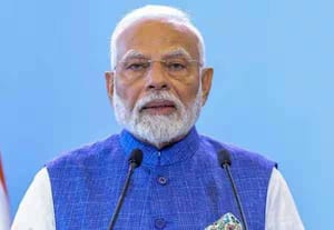 ﻿பீஹார் வெற்றிக்கு பின் காங்கிரஸ் விரைவில் பிளவுபடக்கூடும் மோடி பேச்சு