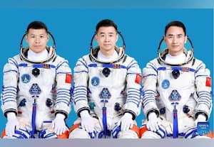 ﻿ விண்வெளி நிலையத்தில் சிக்கிய சீன வீரர்கள் பத்திரமாக திரும்பினர்