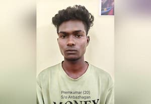 ﻿ கத்தியை காட்டி மிரட்டல் 4 வாலிபர்கள் கைது