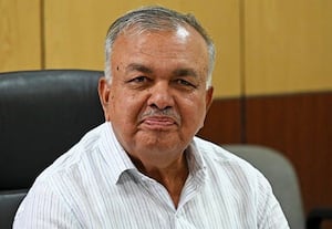 ﻿ அனைத்து பஸ்களிலும் அவசர கதவு கட்டாயம்