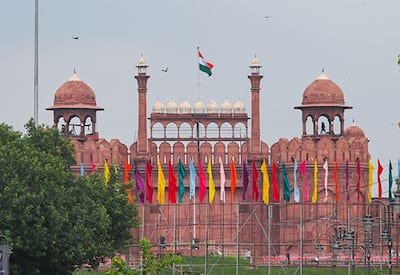 டில்லி செங்கோட்டை நாளை முதல் மீண்டும் திறப்பு:  பார்வையாளர்கள் வர அனுமதி