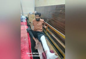 ﻿ நீதிமன்றம் அருகே கொலை முயற்சி 4 பேர் கைது; ஒருவருக்கு 'மாவுக்கட்டு'