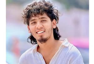 ﻿ டூ வீலர் - கார் மோதல் மூன்று வாலிபர்கள் பலி