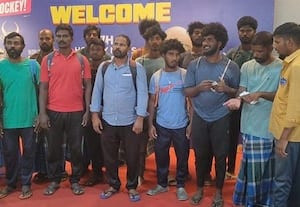 ﻿ காரைக்கால் மீனவர்கள் திரும்பினர்