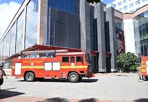 ﻿ எக்ஸ்பிரஸ் அவென்யூ மாலில் தீ ஊழியர்கள் அலறியடித்து ஓட்டம்