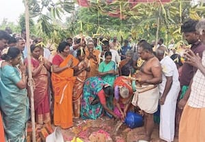 ﻿ ஊத்துக்காடு லட்சுமி நாராயணர் கோவிலில் பாலாலயம்