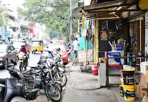 ﻿ நடைபாதை ஆக்கிரமிப்புகளால் நஞ்சப்பா ரோட்டில் அவஸ்தை