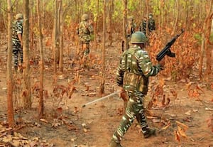 சத்தீஸ்கரில் 41 நக்சலைட்கள் போலீசில் சரண்