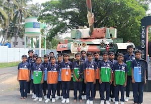 ﻿ அமராவதிநகர் சைனிக் பள்ளிக்கு மாணவர்கள் களப்பயணம் 